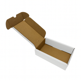 Scatola ecommerce automontante in cartone bianca – 18x11x5 cm